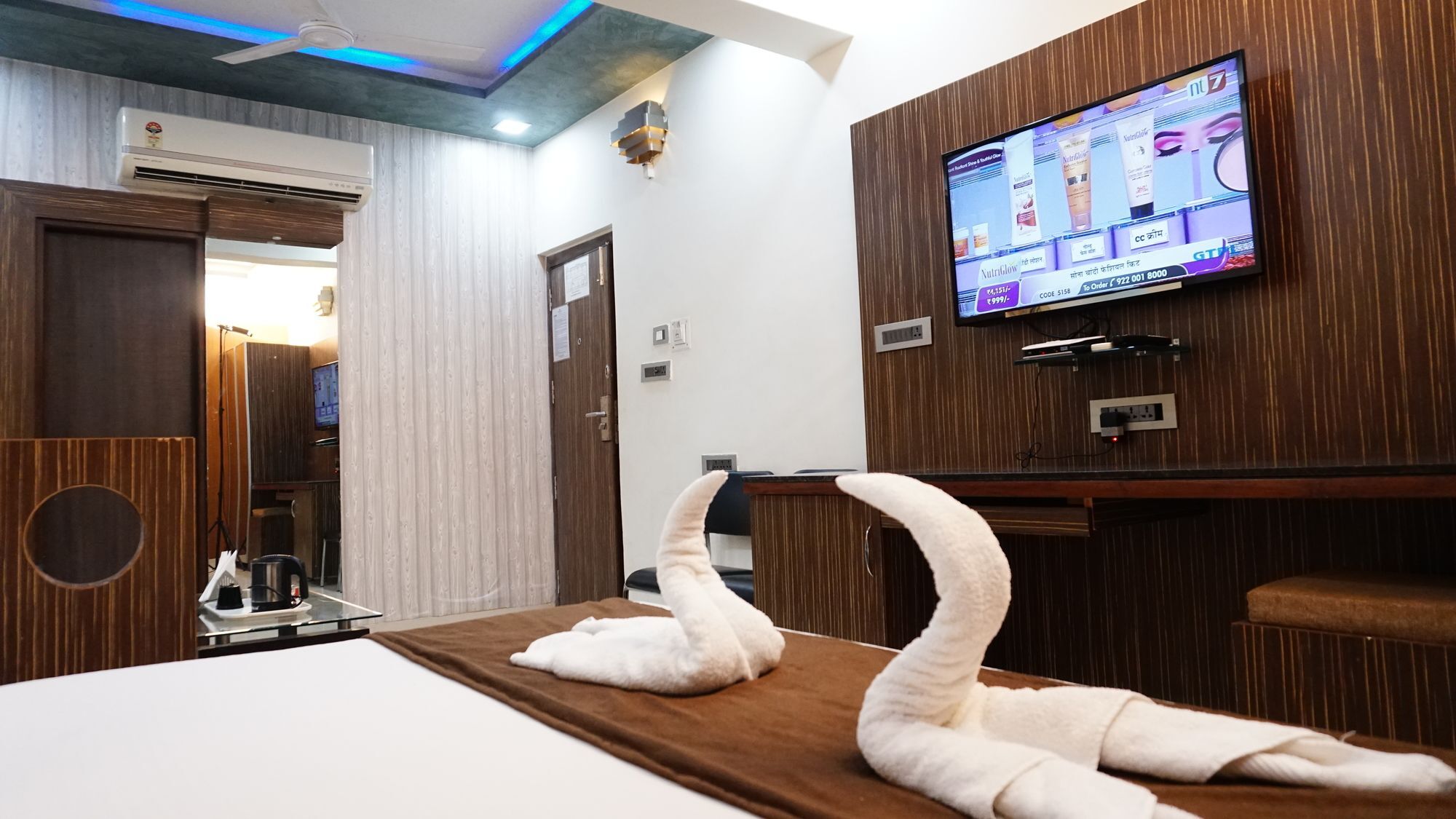 Fabhotel Kohinoor Plaza อาเมดาบัด ภายนอก รูปภาพ